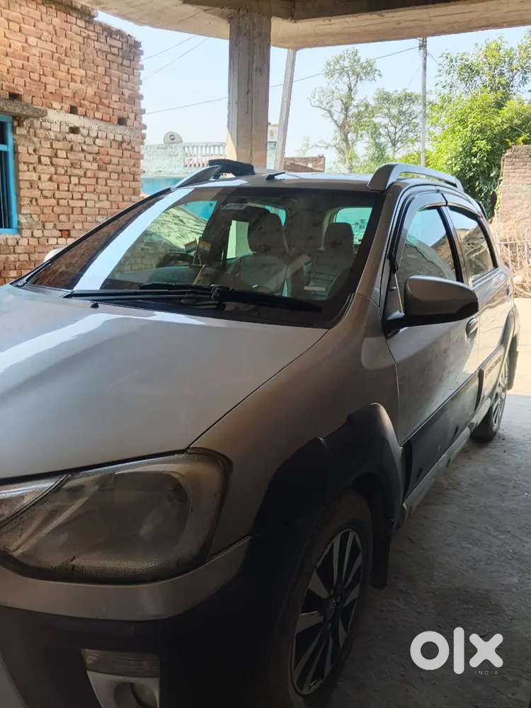 Toyota Etios Cross 2016