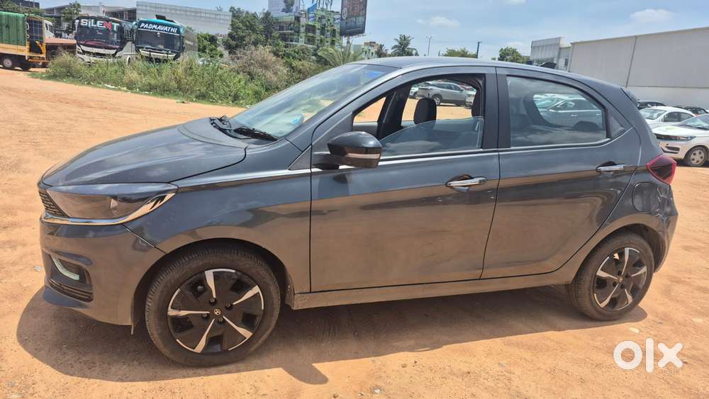 Tata Tiago 1.2 Revotron Xza, 2025, Petrol