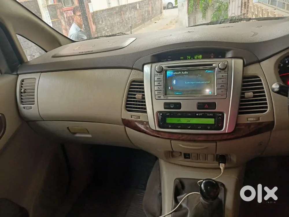 Toyota Innova V Diesel 2013