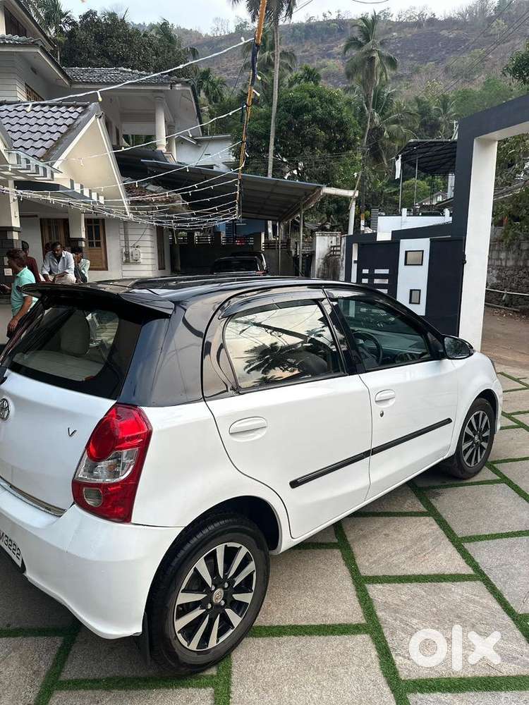 Toyota Etios Liva 2017 Petrol Well Maintained