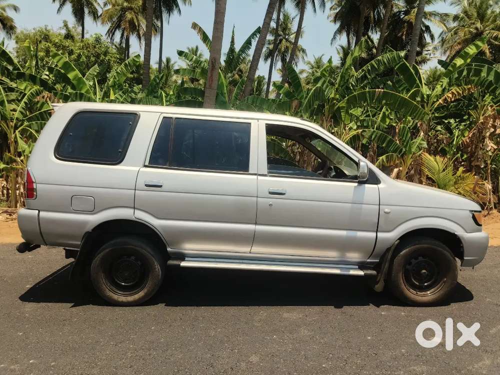 Chevrolet Tavera 2015