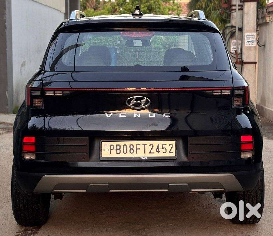 Hyundai Venue, 2025, Petrol