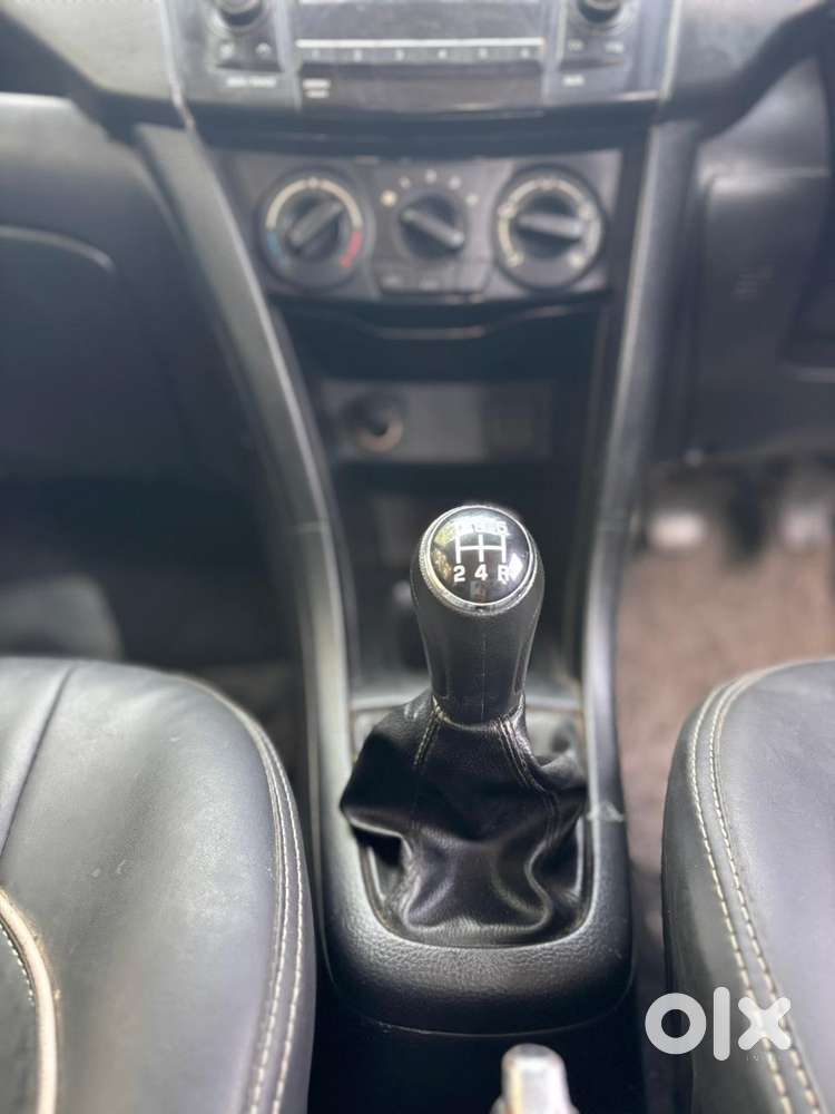 Maruti Suzuki Swift Vxi Optional, 2016, Petrol