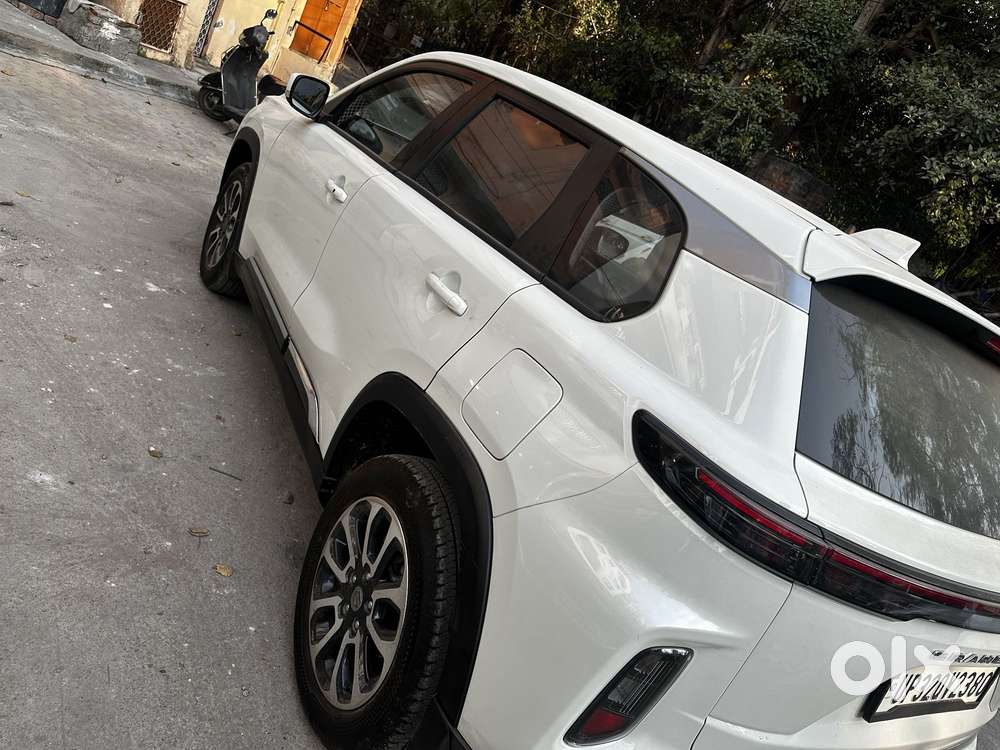 Maruti Suzuki Grand Vitara 1.5 Sigma Smart Hybrid, 2025, Petrol