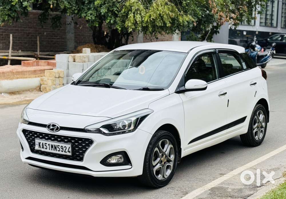 Hyundai I20 Petrol Asta Option, 2019, Petrol