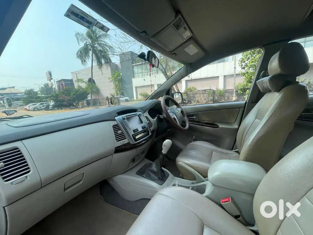 Toyota Innova V Diesel 2014 Second Owner