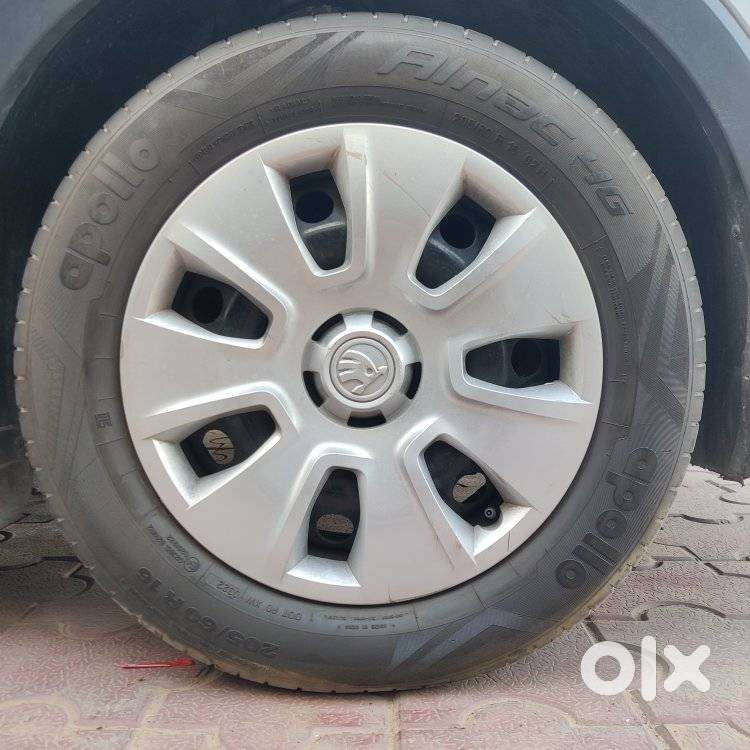 Skoda Kushaq 1.0 Tsi Active, 2022, Petrol