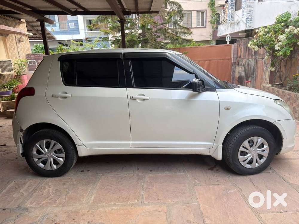 Maruti Swift Vxi 1.3 Bs3 (2009)  New Tyres  Fresh Battery  Excellen