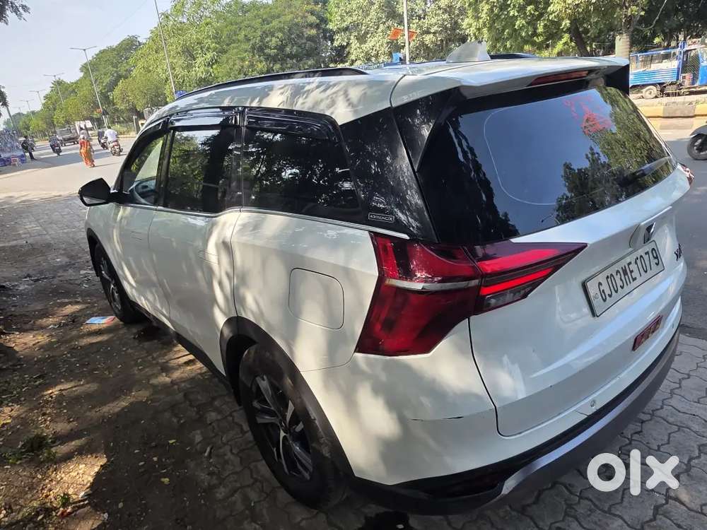 Mahindra Xuv700 Ax 5 Petrol 2021