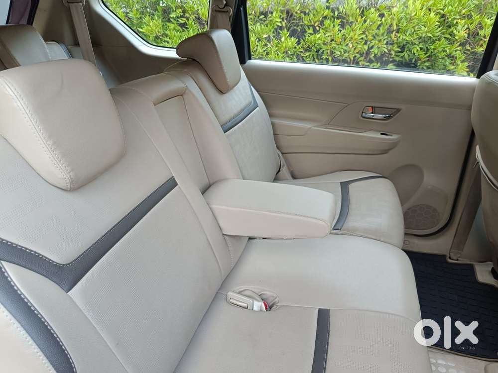 Maruti Suzuki Ertiga, 2022, Petrol