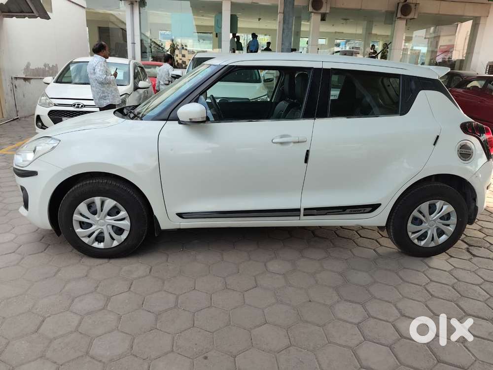 Maruti Suzuki Swift 1.2 Vxi (o), 2022, Petrol