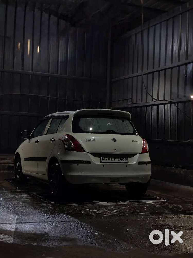 Maruti Suzuki Swift 2012