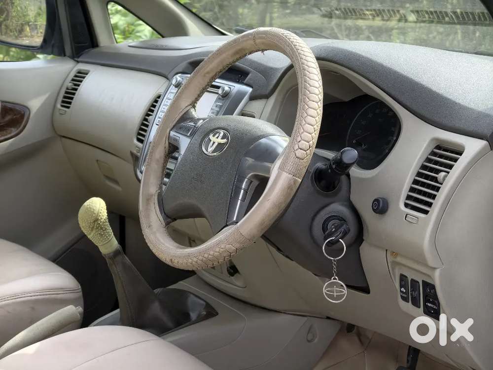 Toyota Innova Diesel 2014