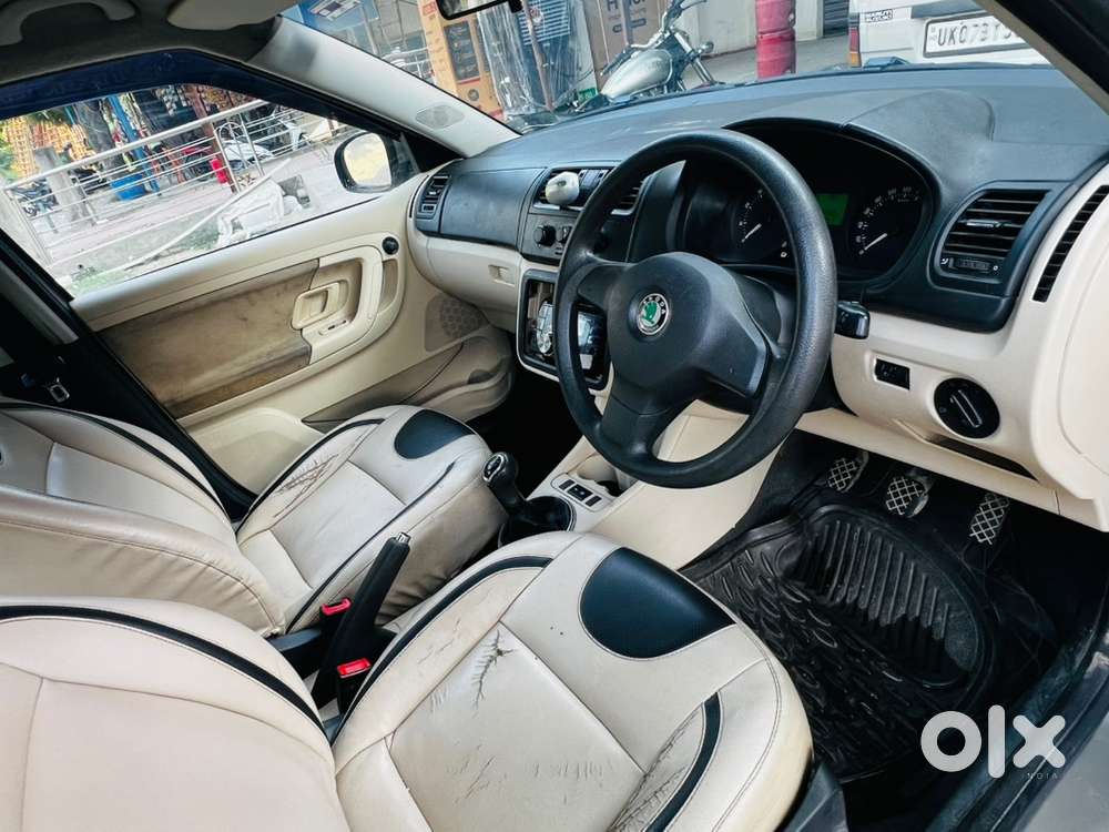 Skoda Fabia Petrol Manual 2012