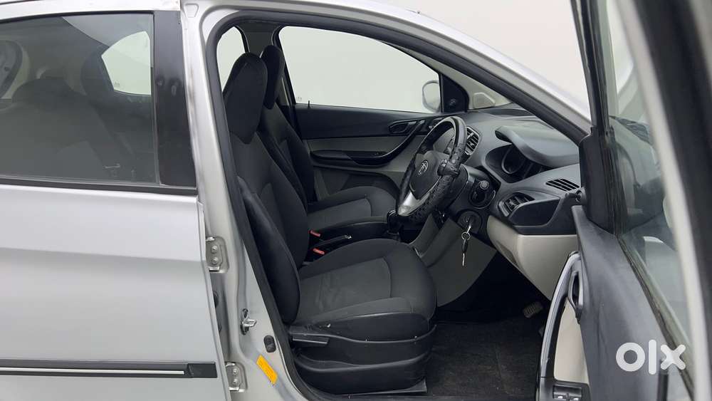 Tata Tiago 1.2 Revotron Xm, 2016, Petrol