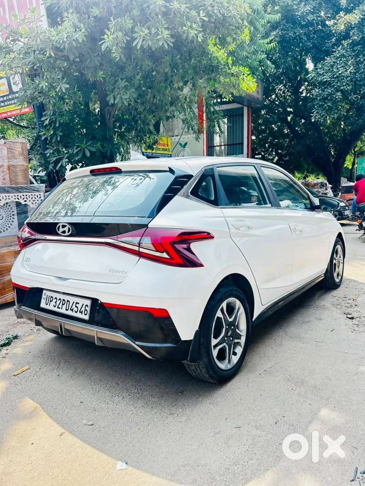 Hyundai I20 Sportz 1.2 Ivt, 2023, Petrol