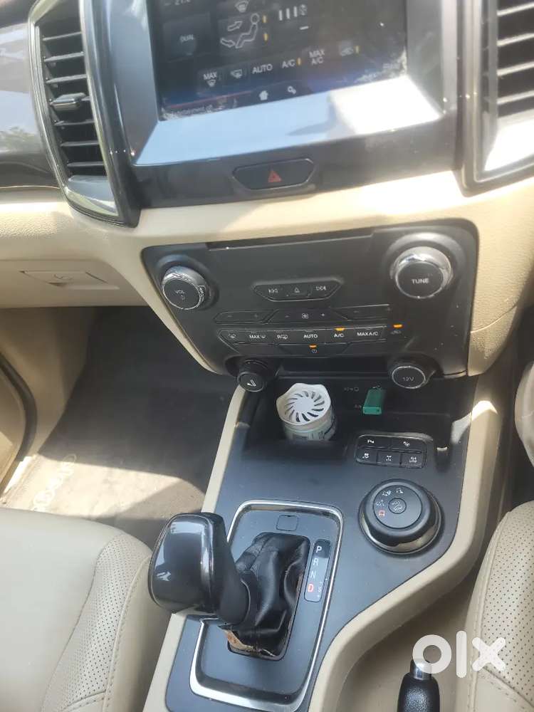 Ford Endeavour 2016