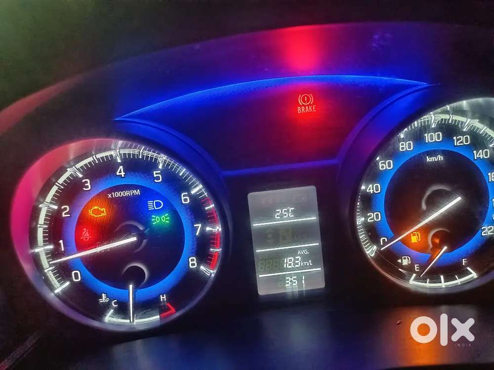 Showroom Tracke Vehicle