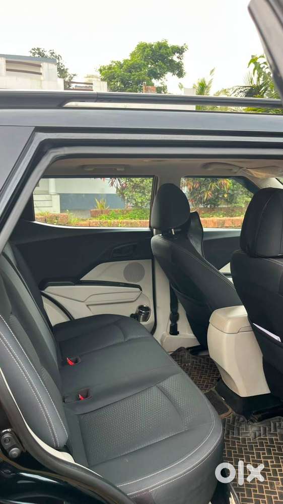 Mahindra Xuv 300 W6 Petrol Manual 2024