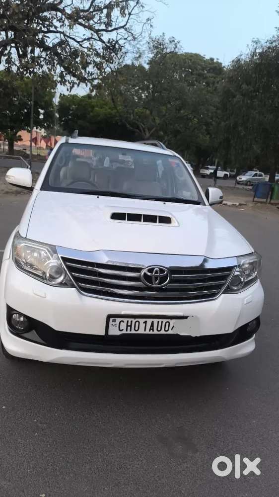 Aug 2013 Fortuner 4*2