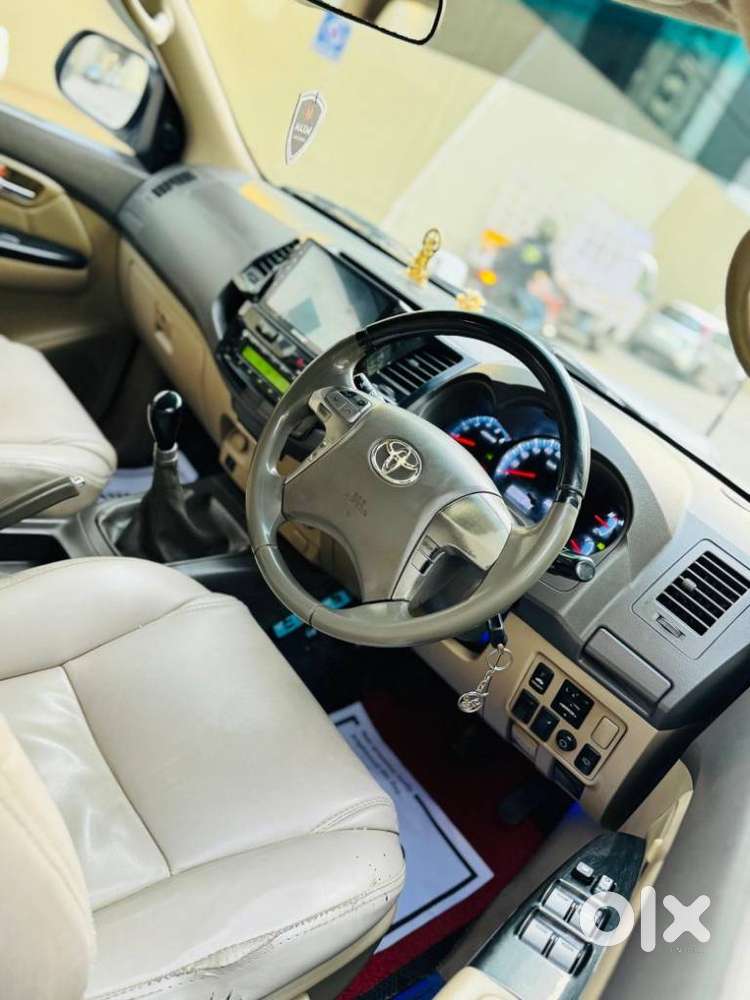 Toyota Fortuner 4x2 Manual, 2013, Diesel