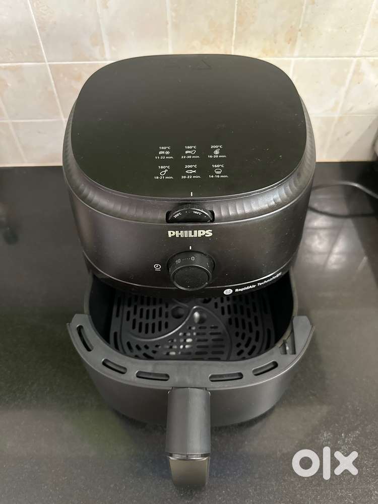 Philips Air Fryer - 4.2L, 1500 W (brand new, 3 months old)
