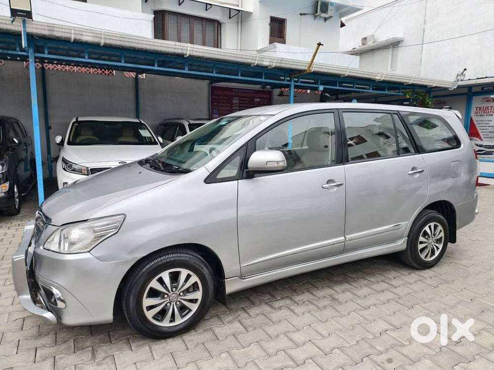 Toyota Innova 2.5 V 8 Str, 2015, Diesel