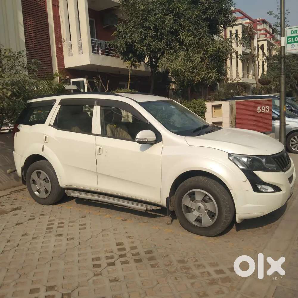 Mahindra Xuv500 2017 Diesel 130000 Km Driven
