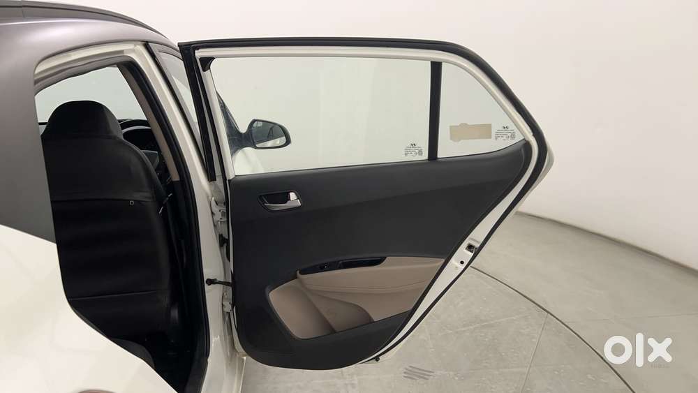 Hyundai Grand I10 1.2 Kappa Vtvt Asta (o) At, 2016, Petrol