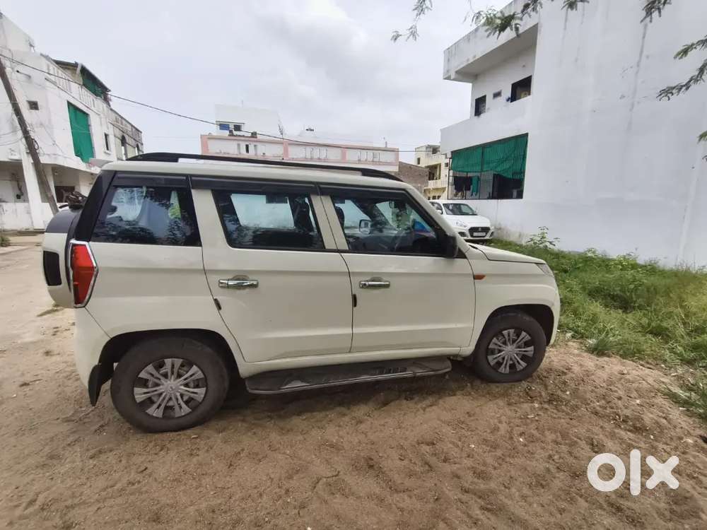 Mahindra Tuv 300 Plus 2018