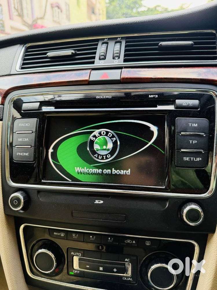 Skoda Superb Elegance 1.8 Tsi Mt, 2012, Petrol