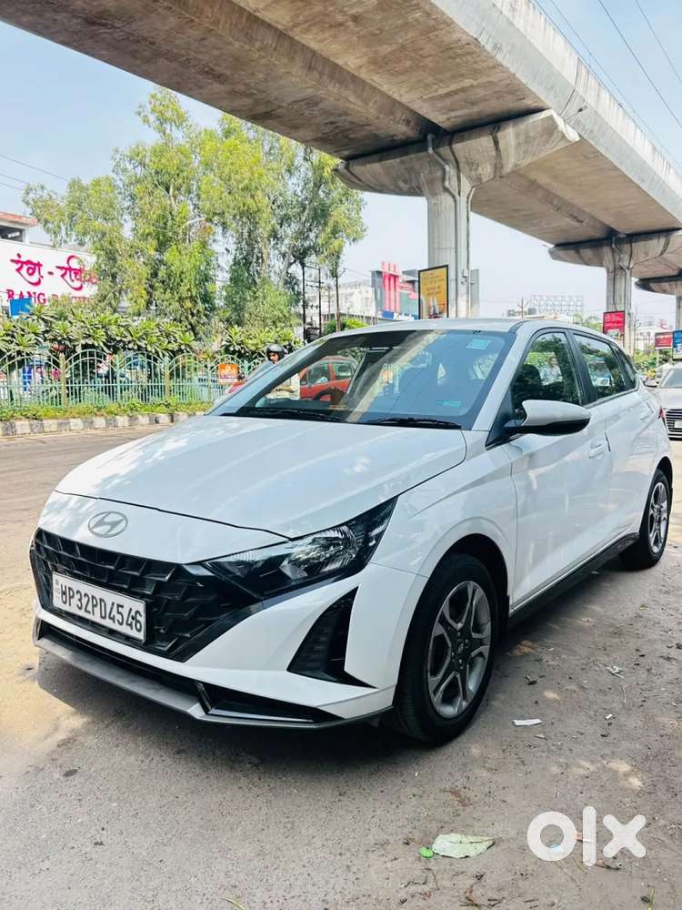 Hyundai I20 Sportz 1.2 Ivt, 2023, Petrol