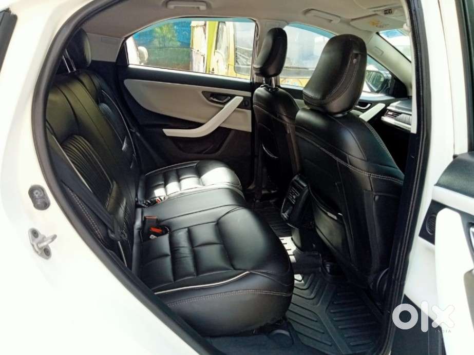 Tata Nexon Creative Plus 1.2 Revotron Petrol 6 Amt, 2023, Petrol