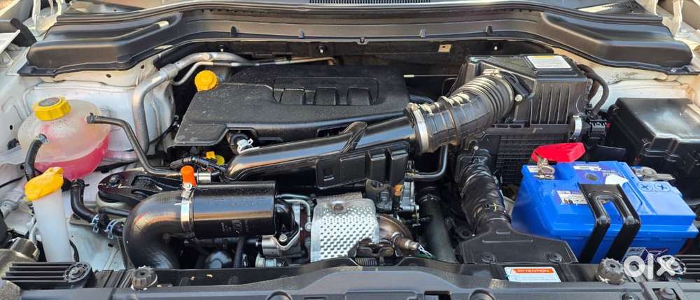 Mahindra Xuv300 W8 1.2 Petrol Dual Tone, 2019, Petrol