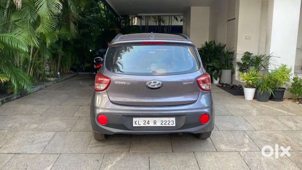 Hyundai Grand I10 Sportz Automatic 2018/ September