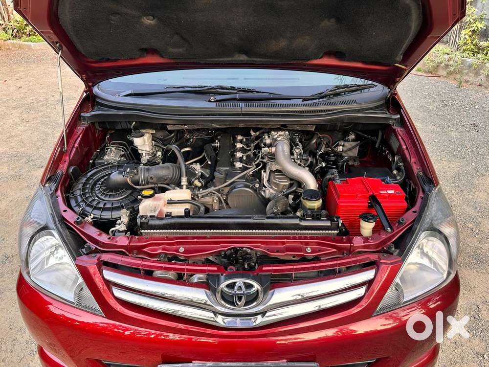 Toyota Innova 2004-2011 2.5 V Diesel 8-seater, 2010, Diesel