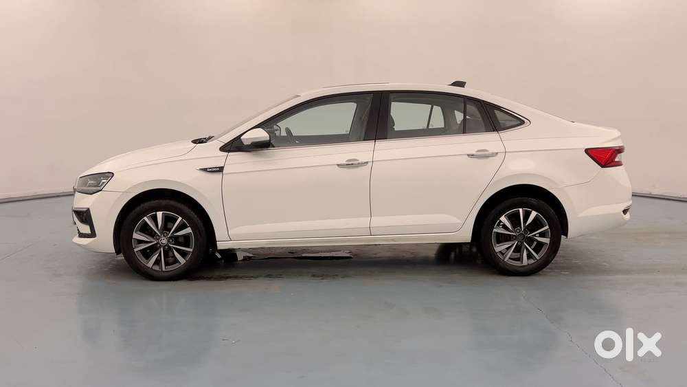 Skoda Slavia Style 1.0l Tsi At, 2022, Petrol