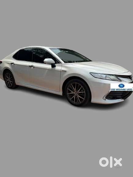 Toyota Camry Hybrid, 2022, Petrol