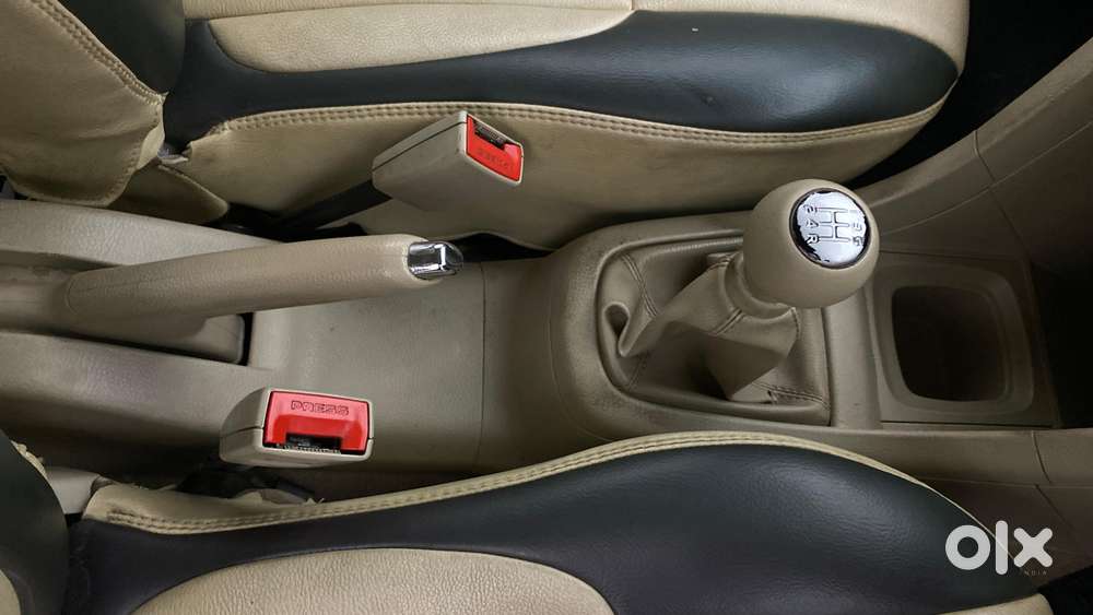 Maruti Suzuki Swift Dzire Vxi 1.2, 2015, Petrol