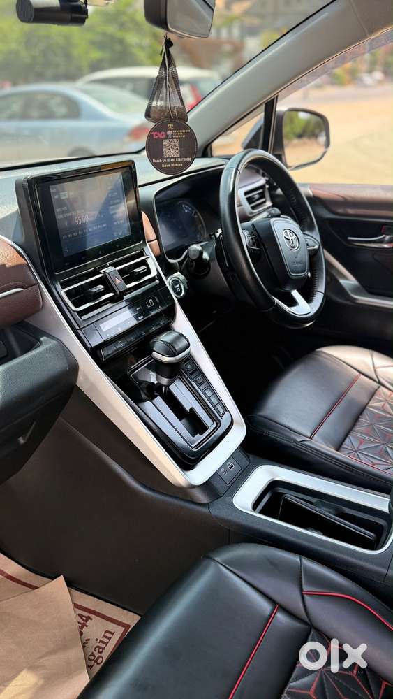 Toyota Innova Hycross 2.0 Vx Hybrid 7 Str, 2023, Petrol