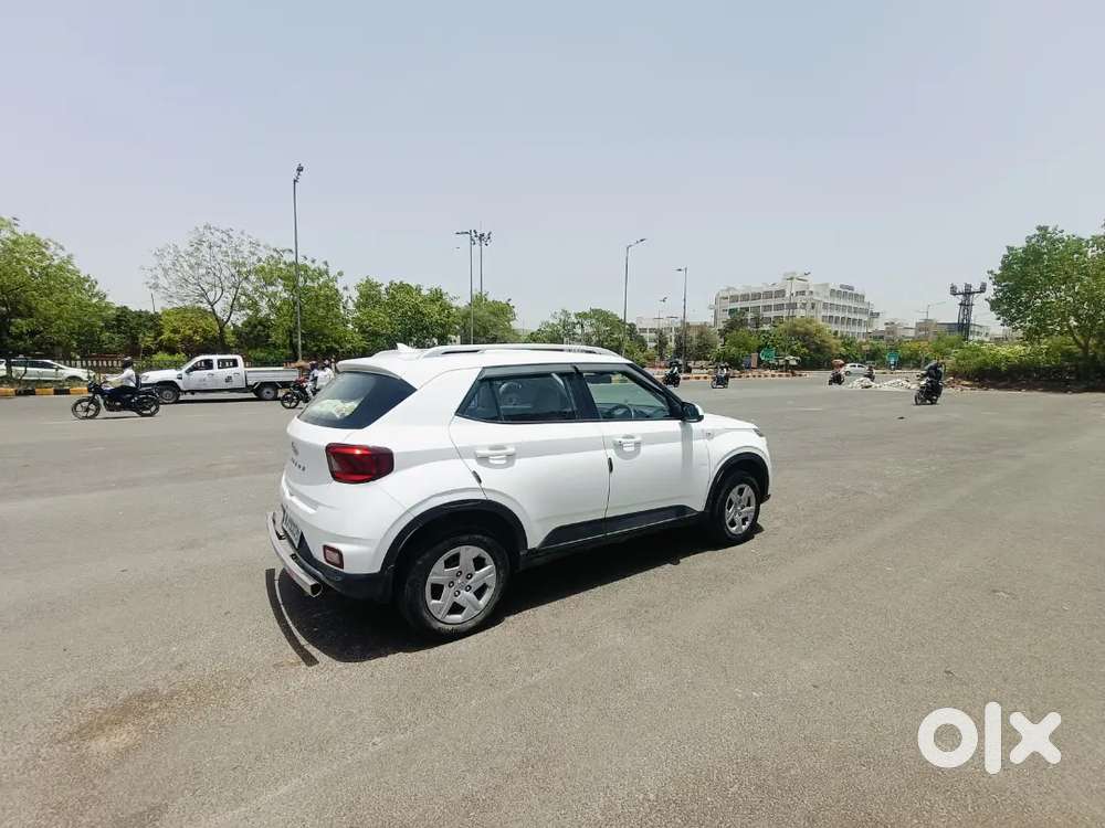 Hyundai Venue 2021 Cng & Petrol 48125 Km Driven