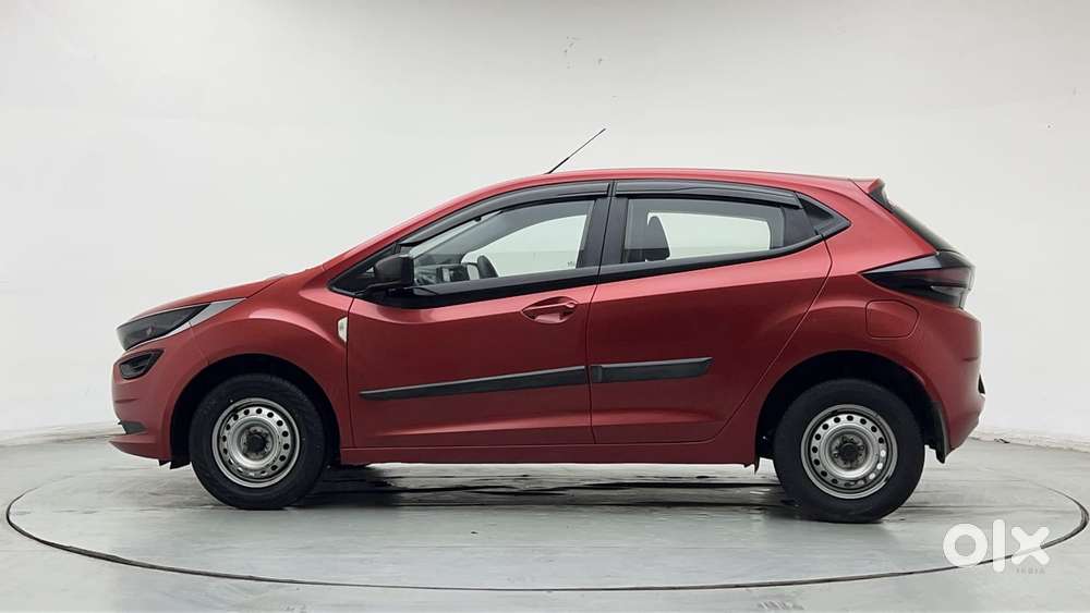 Tata Altroz 1.2 Xe, 2020, Petrol