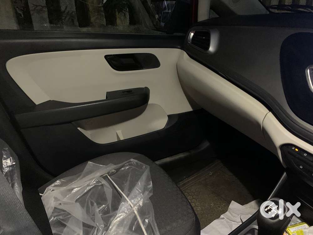 Tata Altoz Petrol Manual 2025