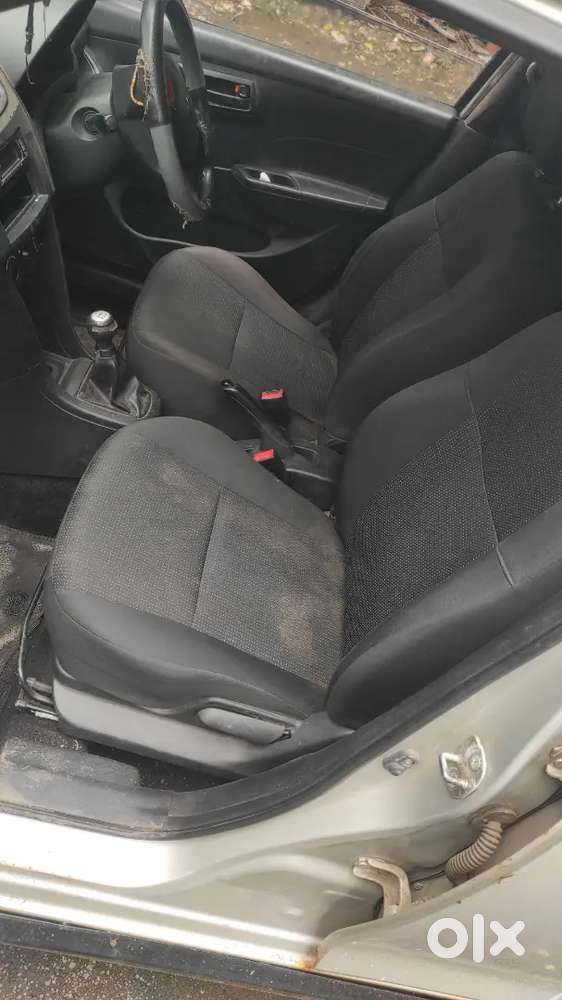 Maruti Suzuki Swift Lxi, 2012 Car