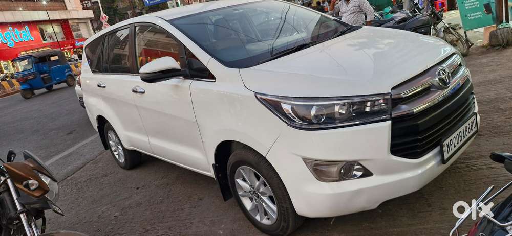 Toyota Innova Crysta 2.4 V 8 Str, 2017, Diesel