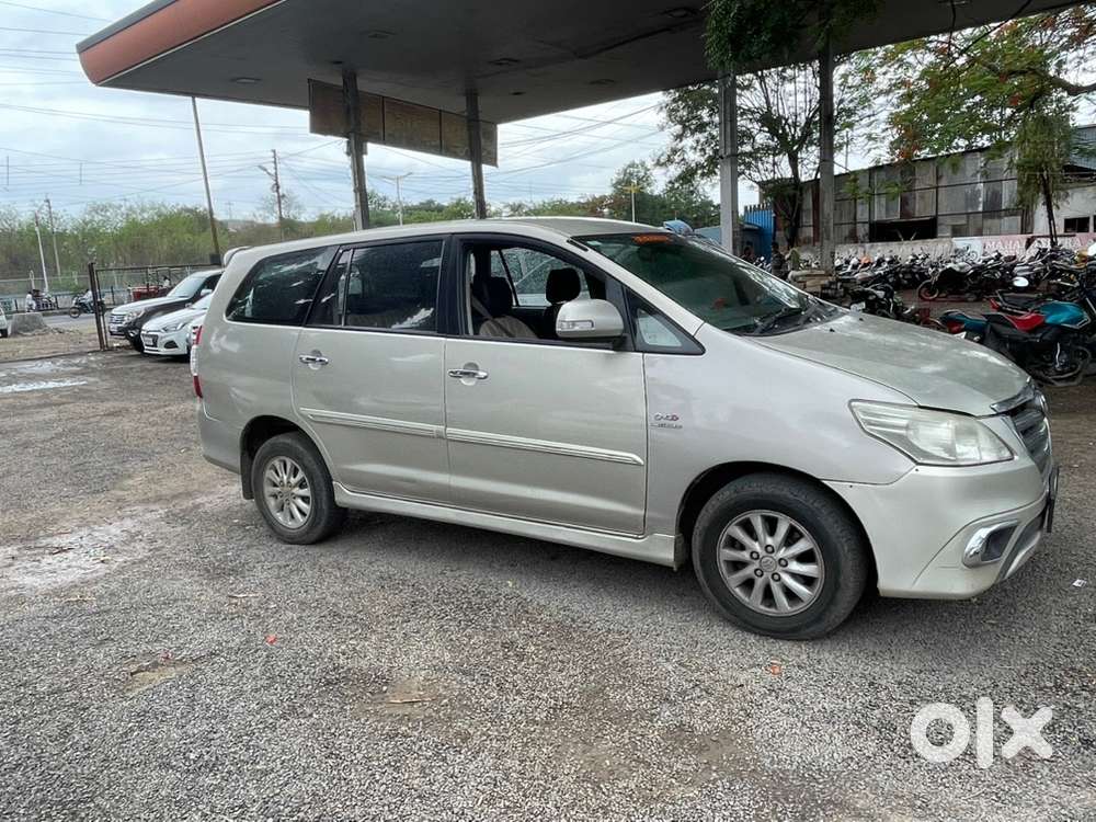 Toyota Innova Diesel 2012 Car