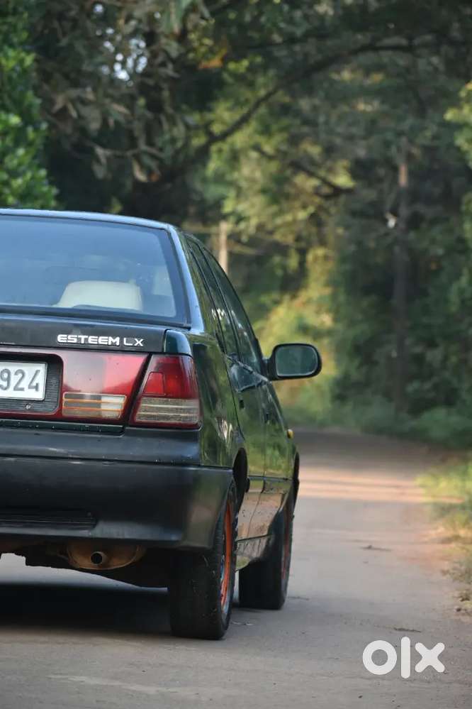 Maruti Suzuki Esteem 2001