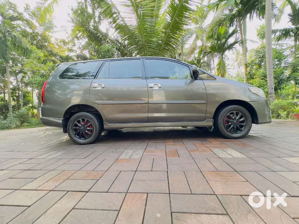 Toyota Innova 2013 Diesel Well Maintained