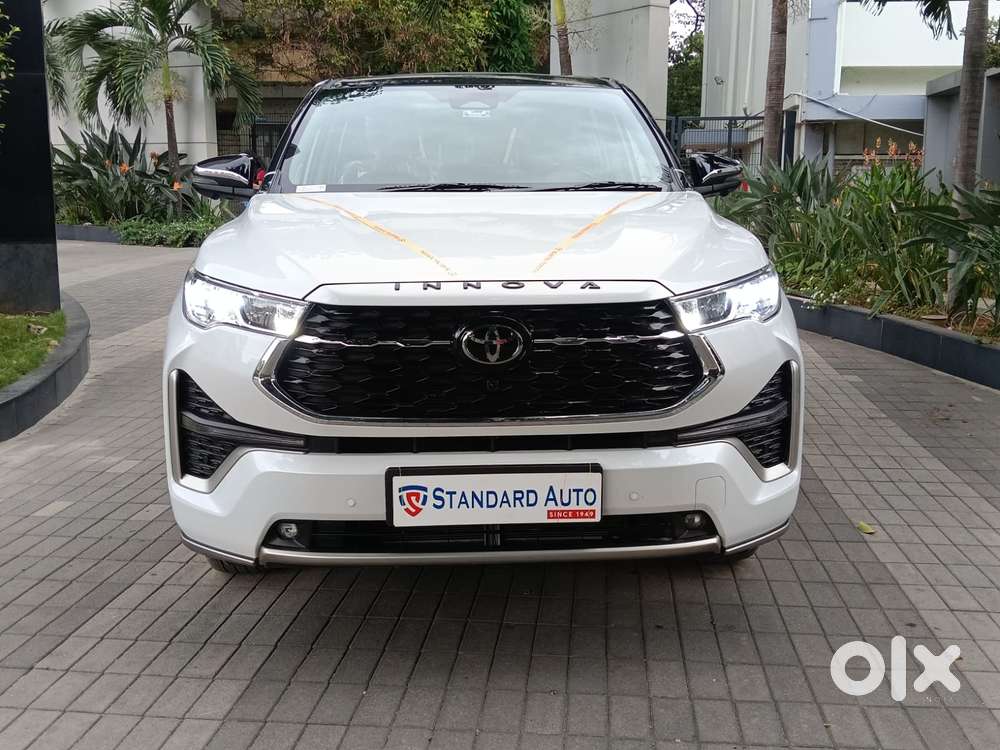 Toyota Innova Hycross 2.0 Zx Hybrid 7 Str, 2025, Petrol