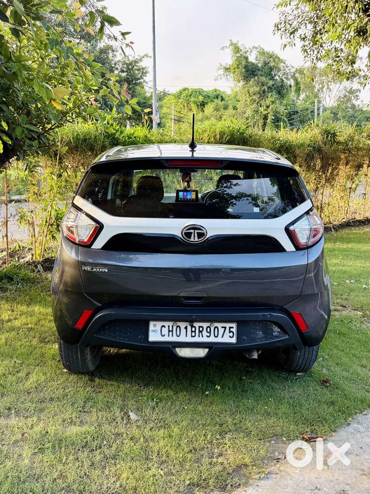 Tata Nexon 1.5 Revotorq Xm (s), 2018, Diesel
